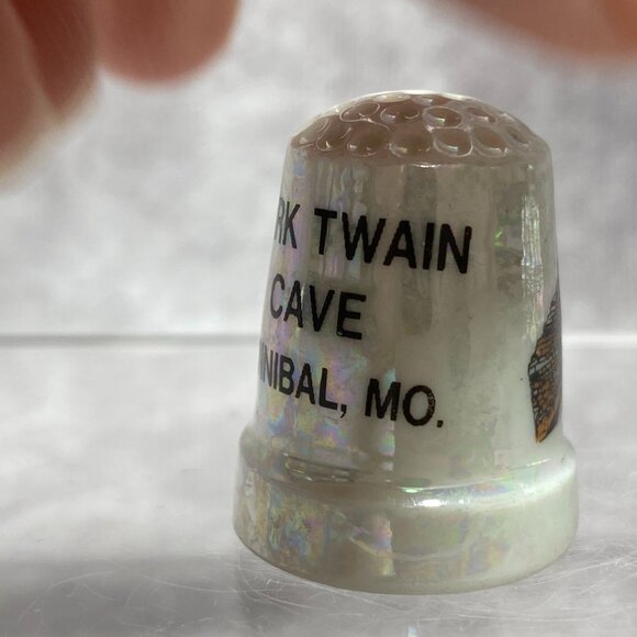 Mark Twain Cave Hannibal Mo Souvenir Porcelain Thimble Iridescent Finish - Picture 6 of 11